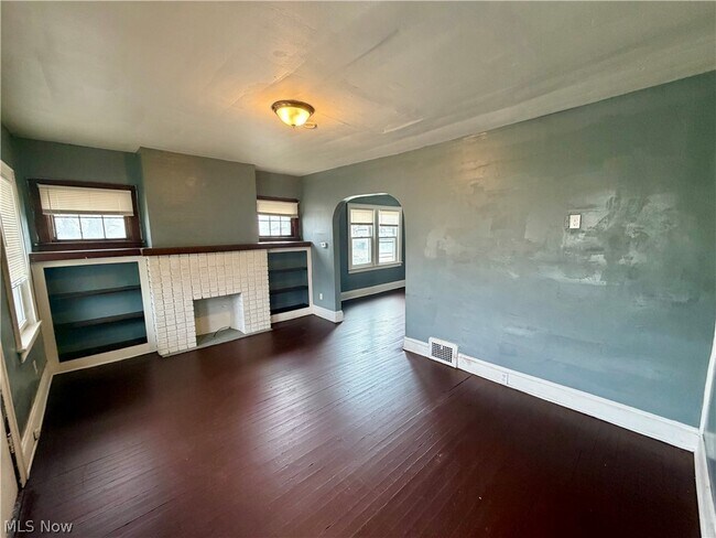 Foto del edificio - 578 Hoye Ave