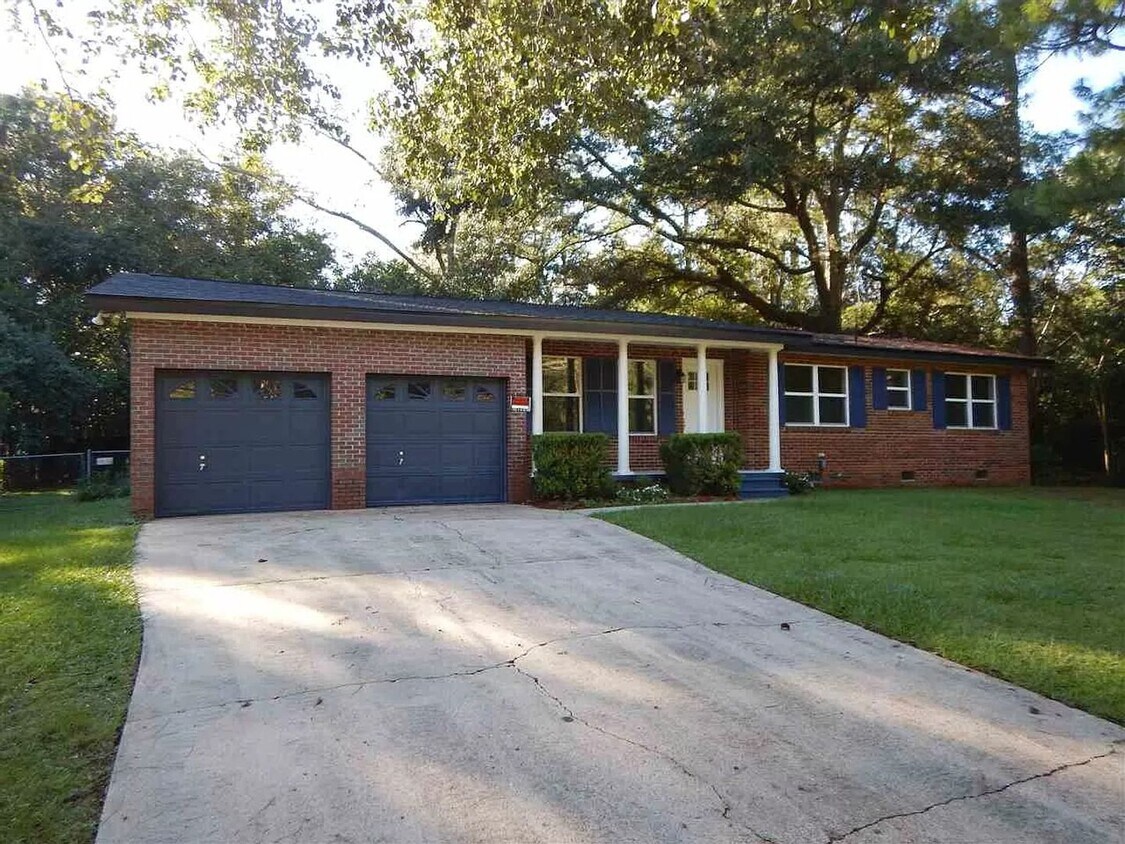 Primary Photo - Fabulous Three Bedroom - Minutes from FSU ...