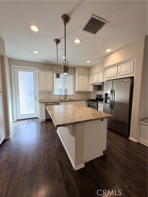 Building Photo - 422 W Rte 66