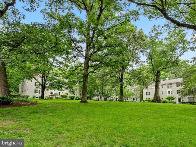 Foto del edificio - 708 S Arlington Mill Dr