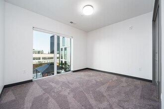 Interior Photo - Vera on Broad