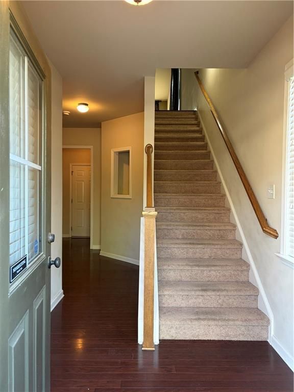 Foto del edificio - 804 Village Field Ct NW