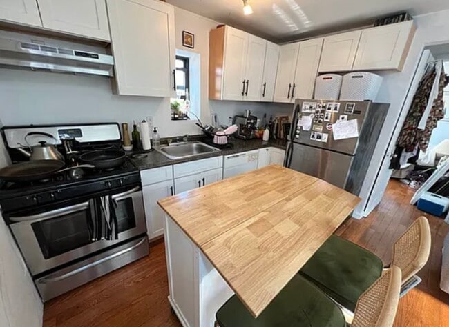 Foto del edificio - 740 Driggs Ave