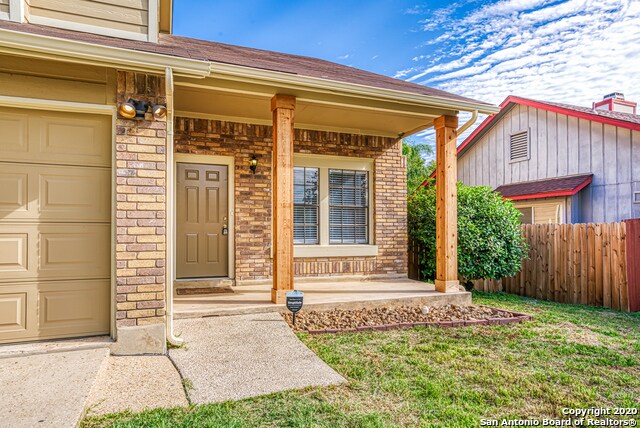 Building Photo - 9611 Fern Crest