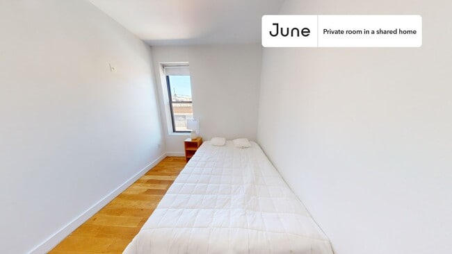 Building Photo - Room in Shared 5 bed/3 bath home