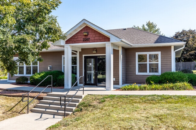Building Photo - Prairie Winds Apartments