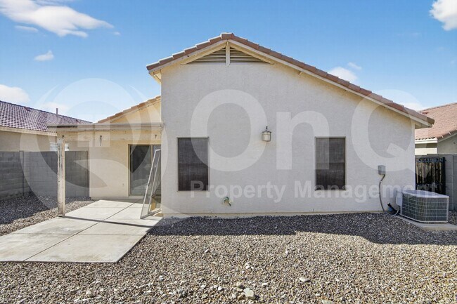 Foto del edificio - 9221 S Leila Ln