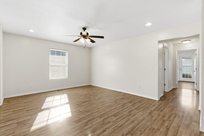 Foto del edificio - 1127 N Northwood Ave