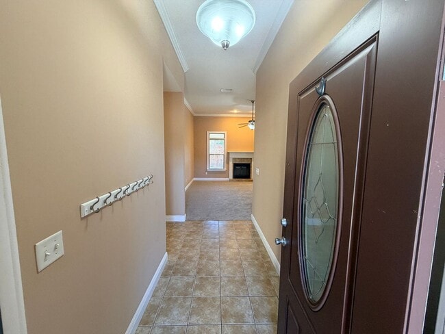 Building Photo - Three Bedroom Home in Hahira