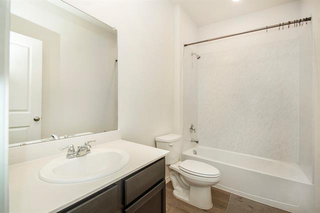 Foto del edificio - 420 Lucky Ln