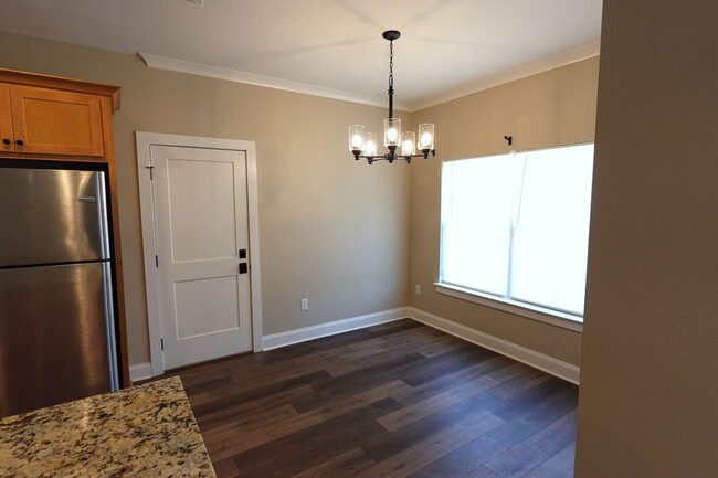 Building Photo - 16284 Chandler Pl