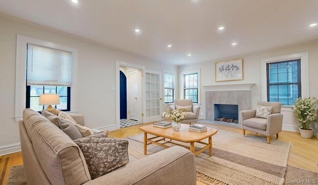 Foto del edificio - 88-37 62nd Dr