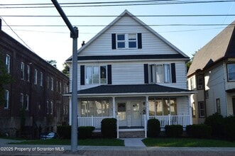 Building Photo - 245 N Main St
