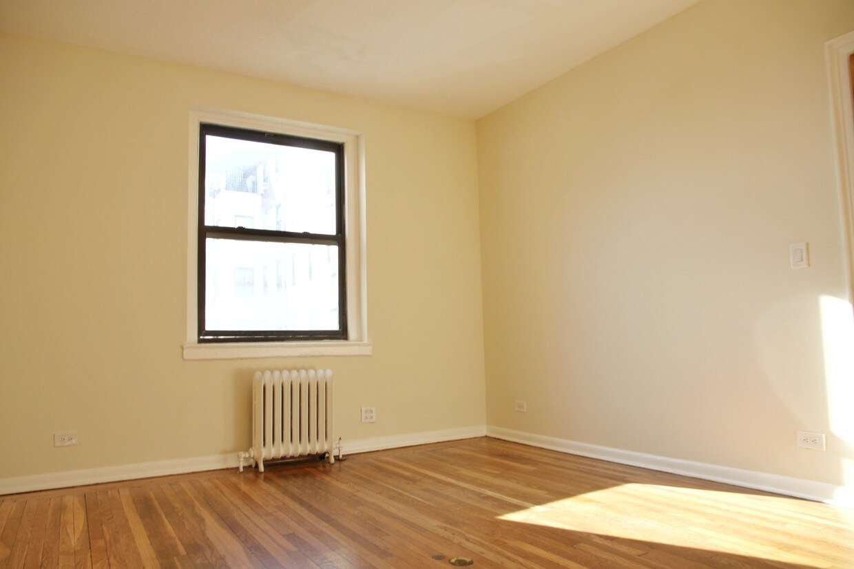 Primary Photo - 55B Locust Ave