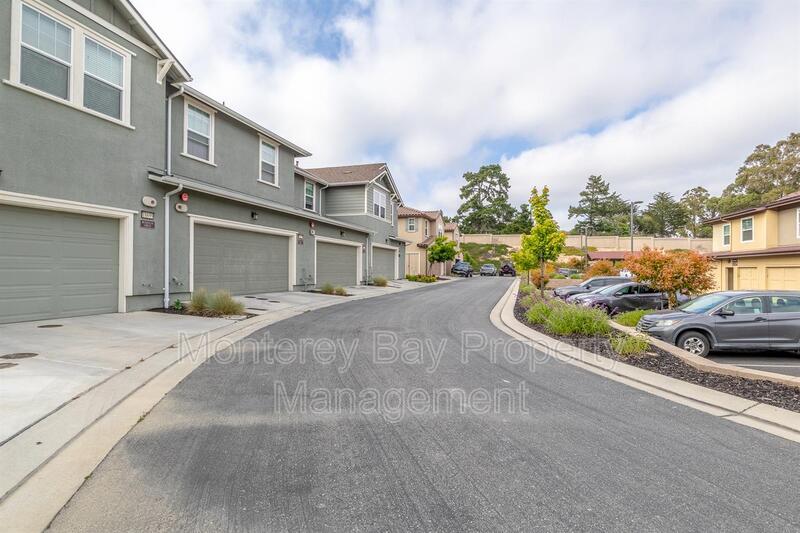 18687 McClellan Cir, Marina, CA 93933 Townhouse for Rent in Marina