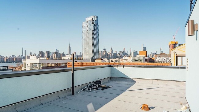 Building Photo - 58 Greenpoint Ave