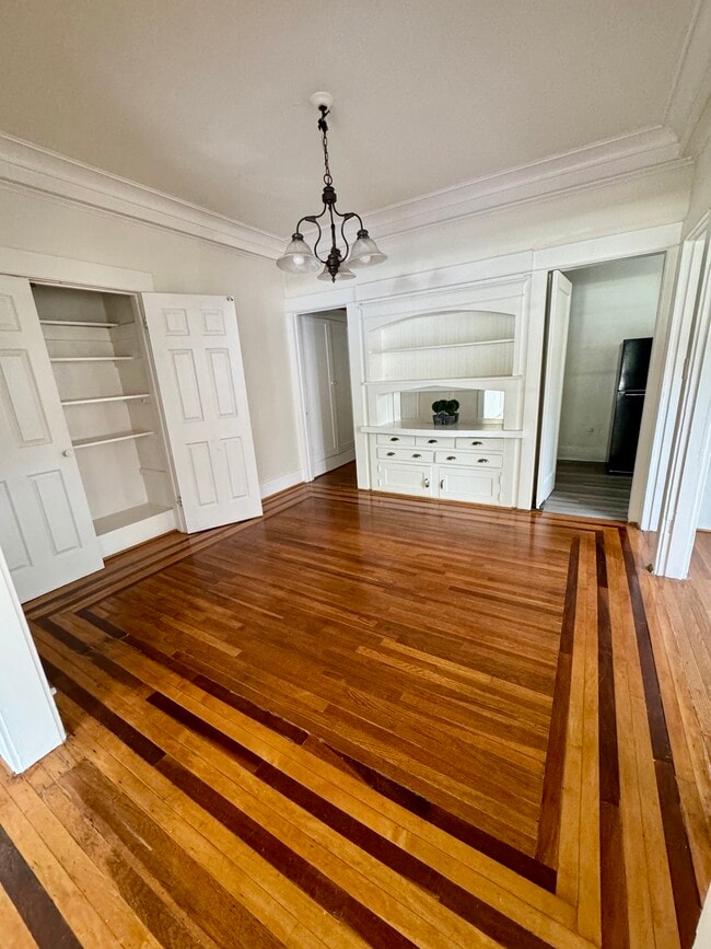 Formal Dining Room - 6200 De Longpre Ave