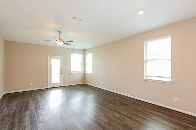 Building Photo - 4818 Drifter Oaks