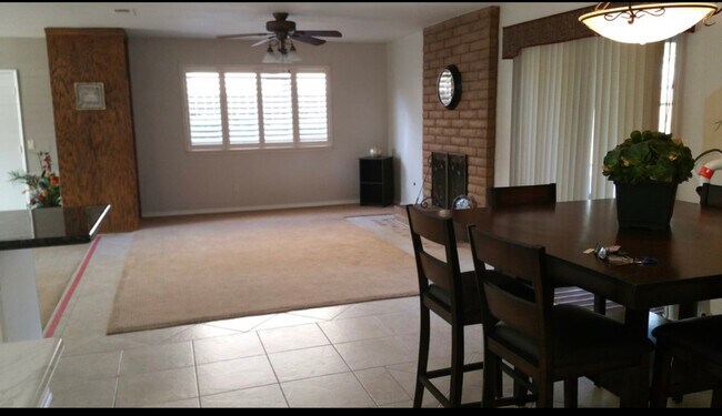 Foto del edificio - 1202 N McKinley Ct