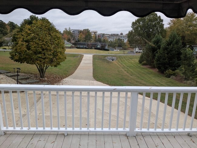 Building Photo - 128 Perrin Dr