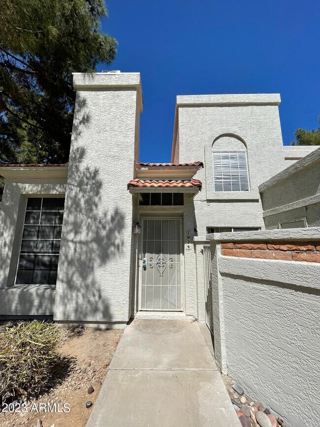 1717 E Union Hills Dr, Phoenix, AZ 85024 Townhouse for Rent in