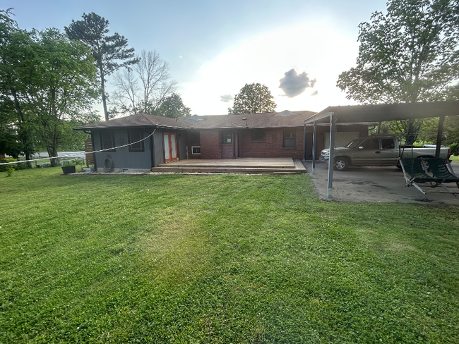Building Photo - 516 Lemont Dr