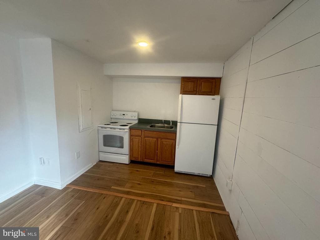 135 W Main St Unit 1, Wardensville, WV 26851 Room for Rent in