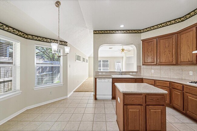 Foto del edificio - 4011 Lime Creek Dr