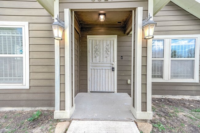 Foto del edificio - 3021 Sparrow St