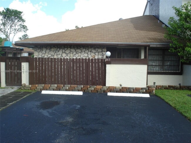 Building Photo - 267 NE 201st Ter