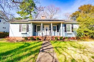 Building Photo - 126 Ellington St