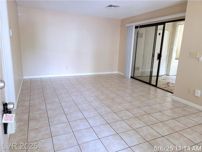 Building Photo - SW 1st FLOOR UNIT IN GATED LAS CASITAS COM...