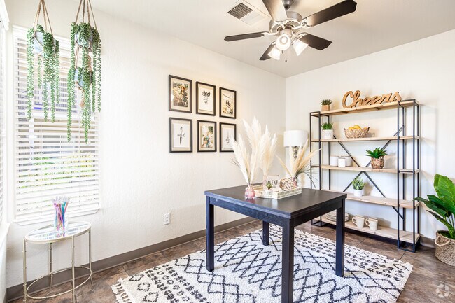 2HAB, 2BA - 900 ft² - The Willows