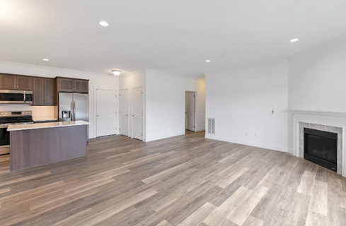 Great Room/Entry - 8102 Admirals Walk Dr