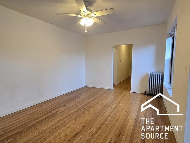Foto del edificio - 7726 N Marshfield Ave