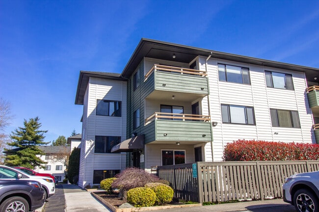 Building Photo - Willow Court Apartments