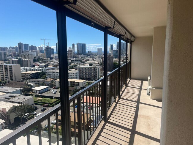 Foto del edificio - Spectacular Views From This Upgraded 1 Bdr...