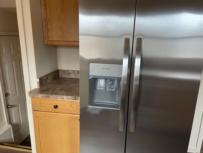 Foto del edificio - 318 Russell St