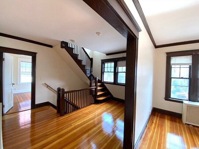 Building Photo - 58 Dunster Rd