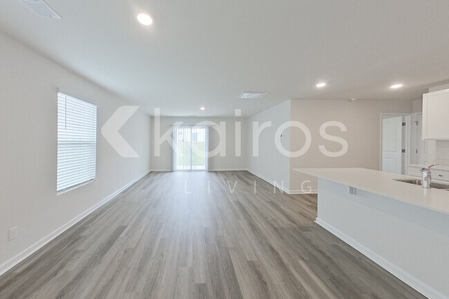 Foto del edificio - 131 Overstreet Way