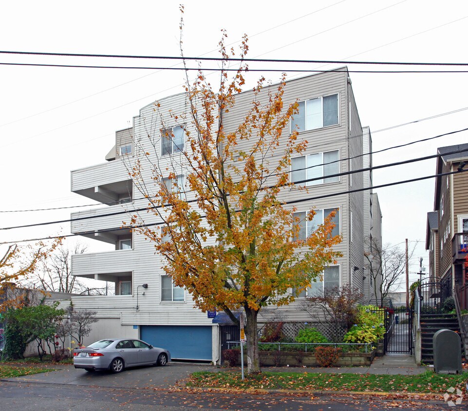 Primary Photo - Plaza 45 Apartments