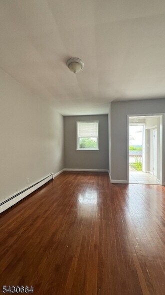 Foto del edificio - 270 10th St