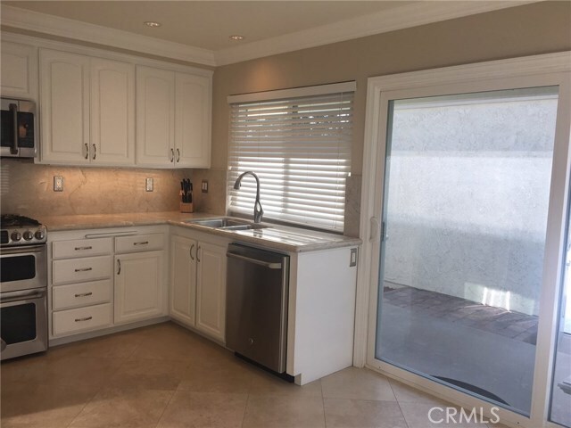 Foto del edificio - 5105 Hampton Ct