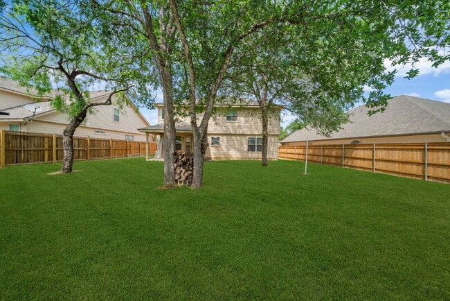 Building Photo - 7715 Black Oak Pass