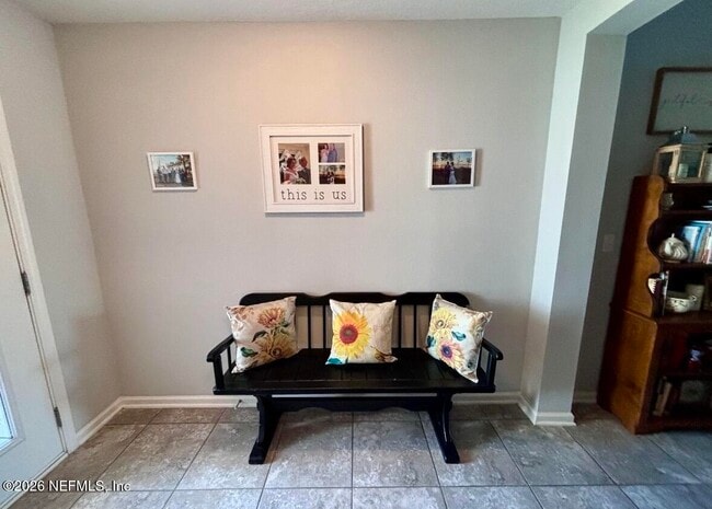 Foto del edificio - 15670 Coulter Ct