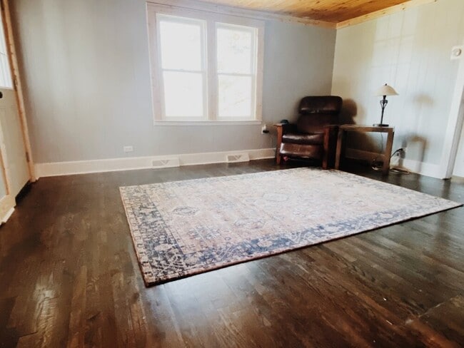 Building Photo - 151 Sunnyside Dr
