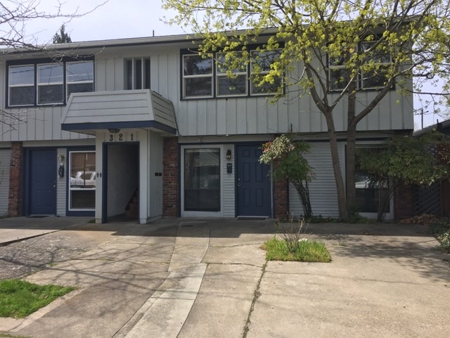 Primary Photo - 321 Palm Ave