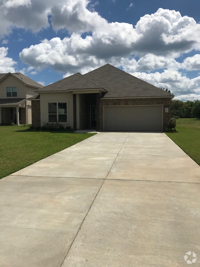 Building Photo - 47609 Cathy Ln