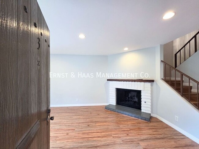 Building Photo - 3701 Country Club Dr