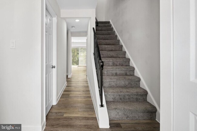 Building Photo - 6455 Birch Leaf Ct